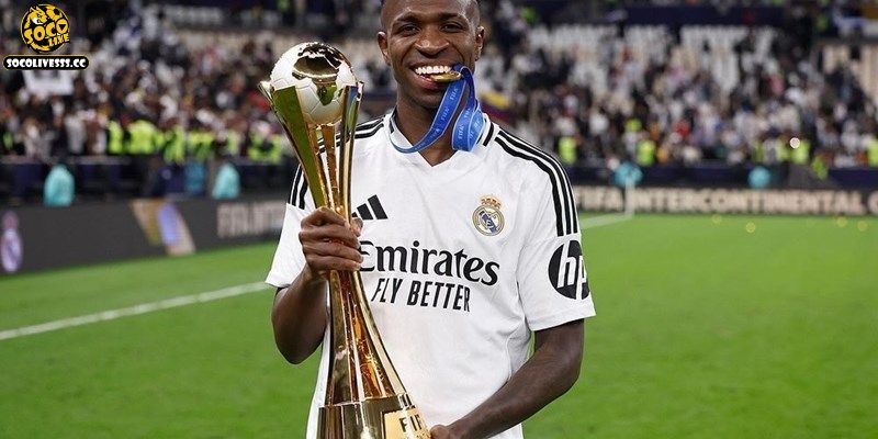 Bước ngoặt lớn nhất của Vinicius là chuyển sang Real Madrid